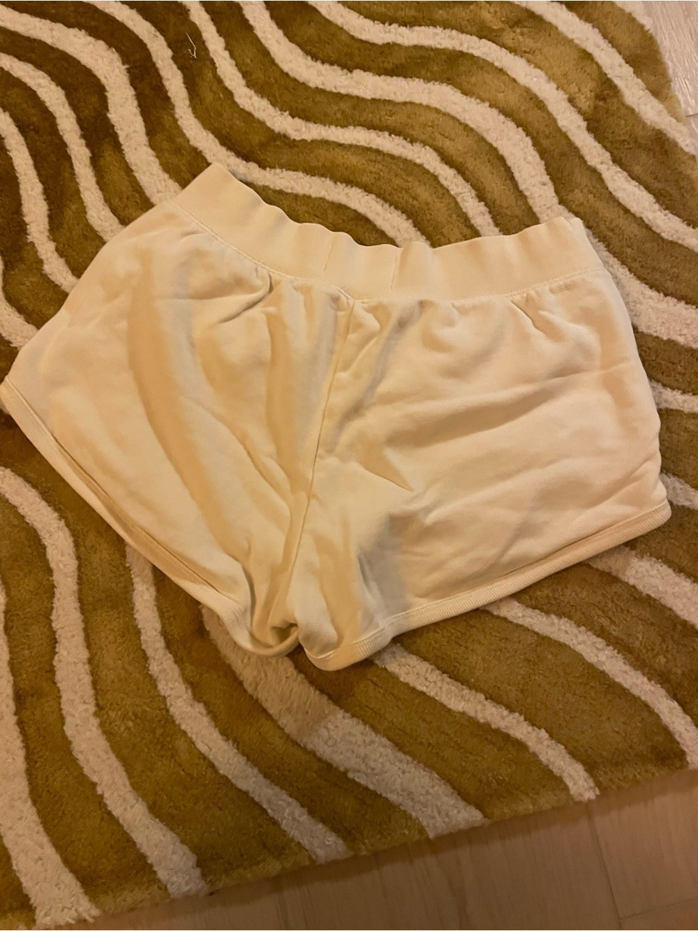 Women’s Everlane Cream Lounge Shorts — Sweatpants Booty Shorts